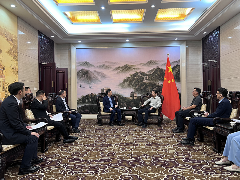 陳觀福和越南大使會談.jpg